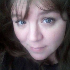 Meet your Posher, Loni